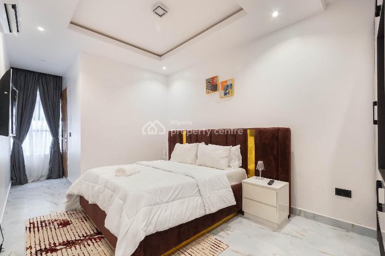 Luxury 2 Bedrooms Apartment, Freedom Way, Lekki Phase 1, Lekki, Lagos, Flat / Apartment Short Let