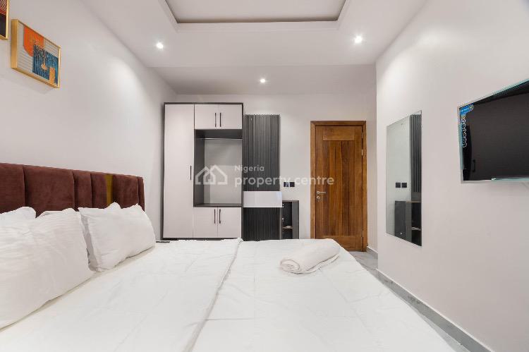 Luxury 2 Bedrooms Apartment, Freedom Way, Lekki Phase 1, Lekki, Lagos, Flat / Apartment Short Let