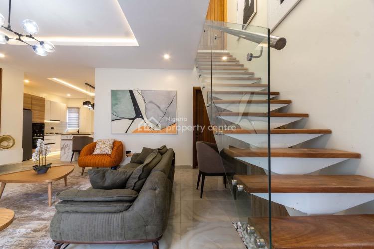 Luxurious 2 Bedrooms, Freedom Way, Lekki Phase 1, Lekki, Lagos, House Short Let