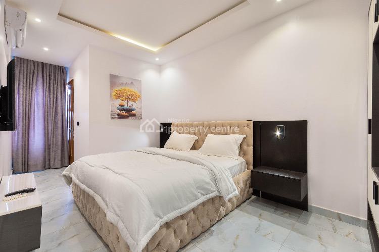 2 Bedrooms Mansionette Penthouse, Lekki Phase 1, Lekki, Lagos, Flat / Apartment Short Let