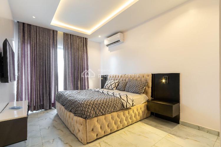 2 Bedrooms Mansionette Penthouse, Lekki Phase 1, Lekki, Lagos, Flat / Apartment Short Let