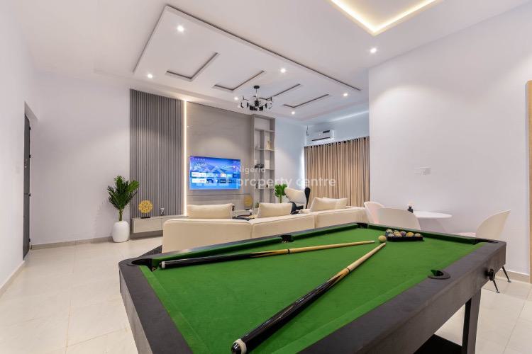 Luxury 2 Bedrooms Apartment, Admiralty Way, Lekki Phase 1, Lekki, Lagos, Flat / Apartment Short Let