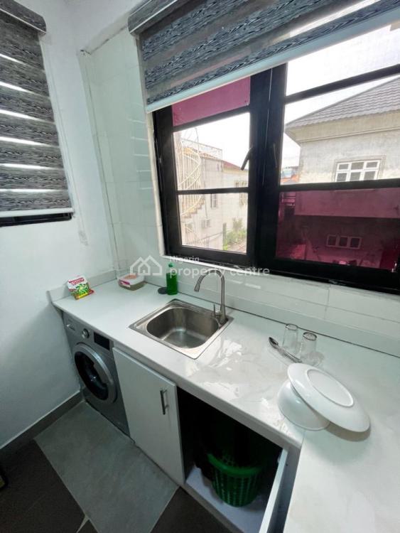 1 Bedroom Serviced Apartment, Lekki Phase 1, Lekki, Lagos, Mini Flat (room and Parlour) for Rent
