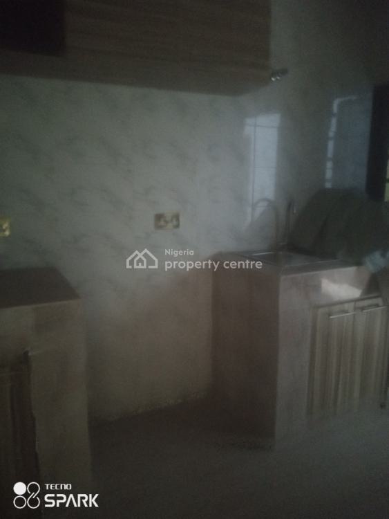 2 Bedroom Flat, Greenfield Estate, Ago Palace, Isolo, Lagos, Flat / Apartment for Rent