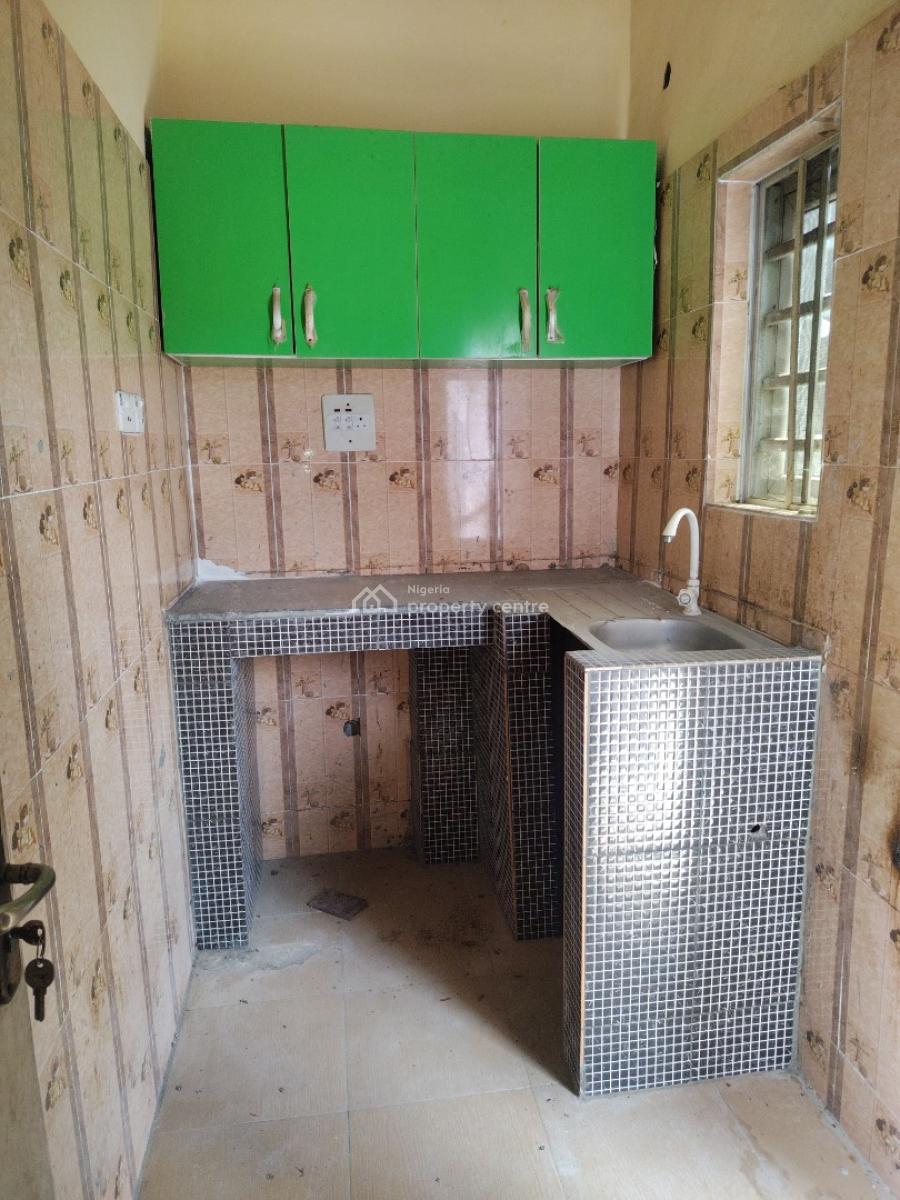 2 Bedroom Flat with Good Facilities, Crystal View Estate, Ebute, Ikorodu, Lagos, Flat / Apartment for Rent