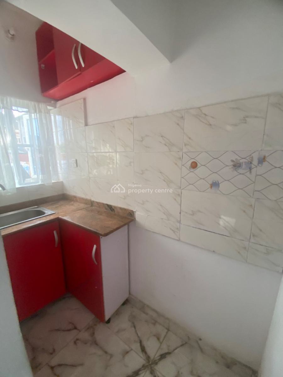 Luxuriously Nice Spacious Self Contain, No 14b Sikiru Street, Sangotedo, Ajah, Lagos, Self Contain (single Rooms) for Rent