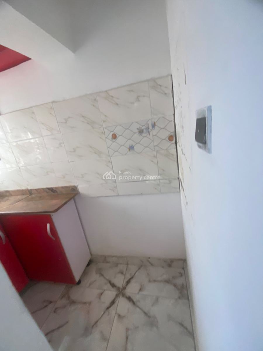 Luxuriously Nice Spacious Self Contain, No 14b Sikiru Street, Sangotedo, Ajah, Lagos, Self Contain (single Rooms) for Rent