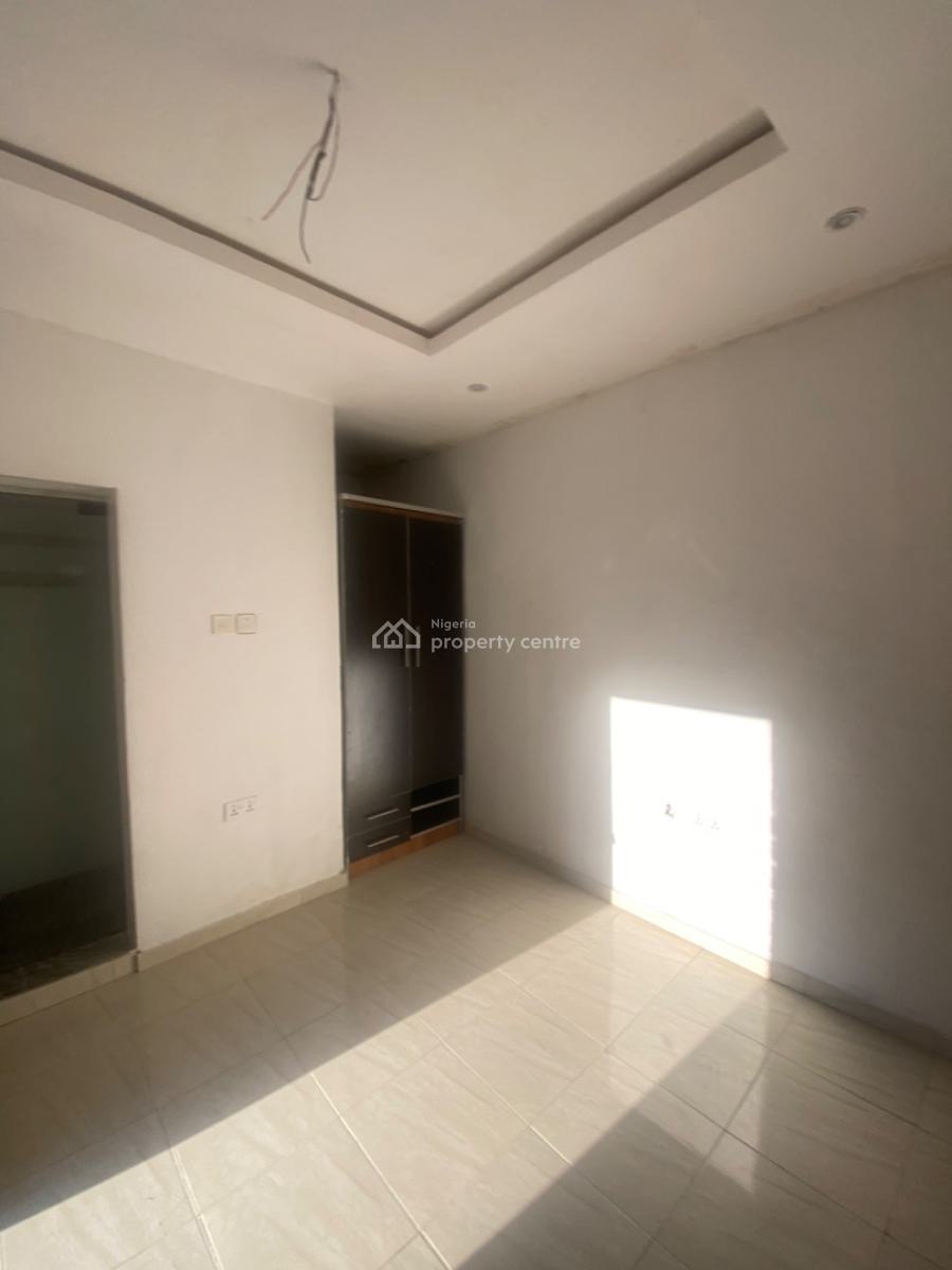 Luxuriously Nice Spacious Self Contain, No 14b Sikiru Street, Sangotedo, Ajah, Lagos, Self Contain (single Rooms) for Rent
