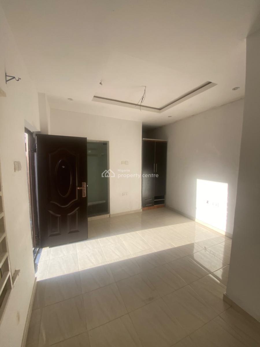 Luxuriously Nice Spacious Self Contain, No 14b Sikiru Street, Sangotedo, Ajah, Lagos, Self Contain (single Rooms) for Rent