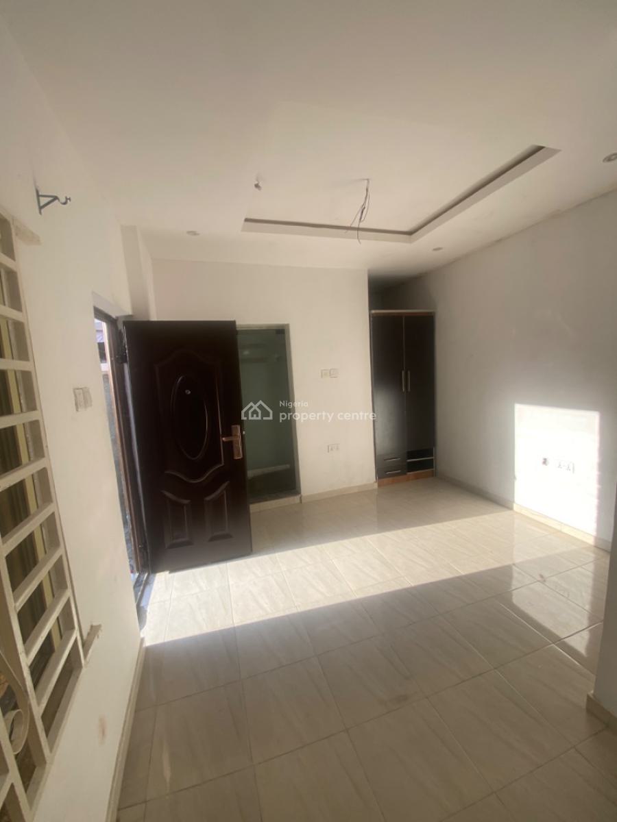 Luxuriously Nice Spacious Self Contain, No 14b Sikiru Street, Sangotedo, Ajah, Lagos, Self Contain (single Rooms) for Rent