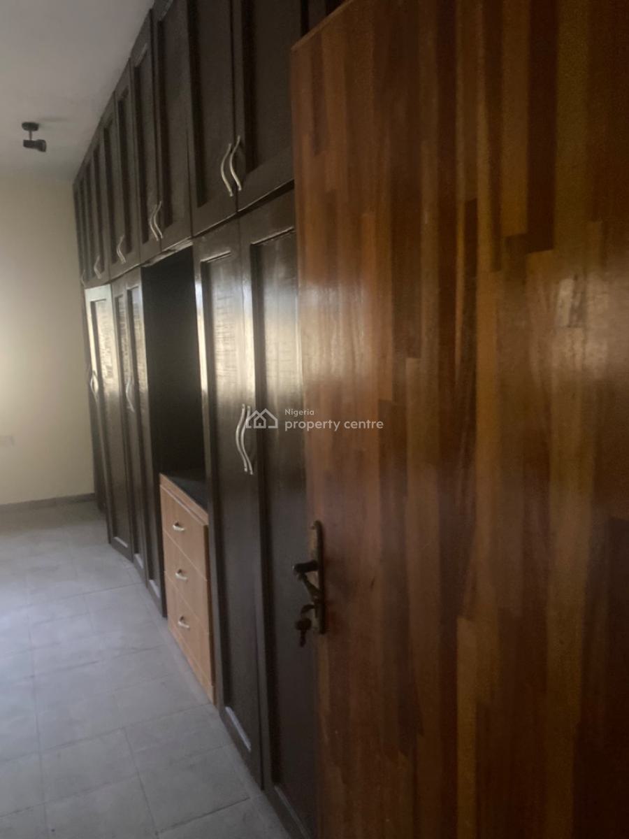 Luxuriously Nice Spacious Nice Shared Apartments, No. 14b, Sikiru Street, Sangotedo, Ajah, Lagos, Self Contain (single Rooms) for Rent