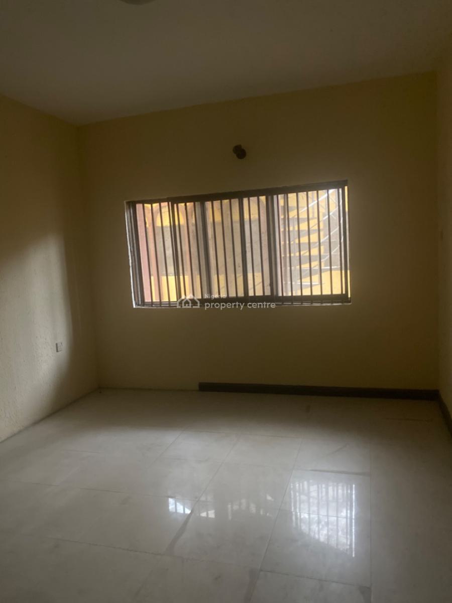 Luxuriously Nice Spacious Nice Shared Apartments, No. 14b, Sikiru Street, Sangotedo, Ajah, Lagos, Self Contain (single Rooms) for Rent