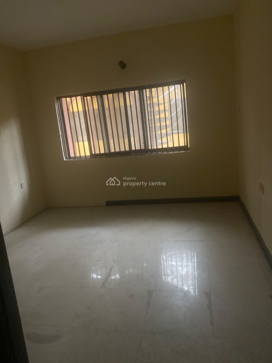 Luxuriously Nice Spacious Nice Shared Apartments, No. 14b, Sikiru Street, Sangotedo, Ajah, Lagos, Self Contain (single Rooms) for Rent