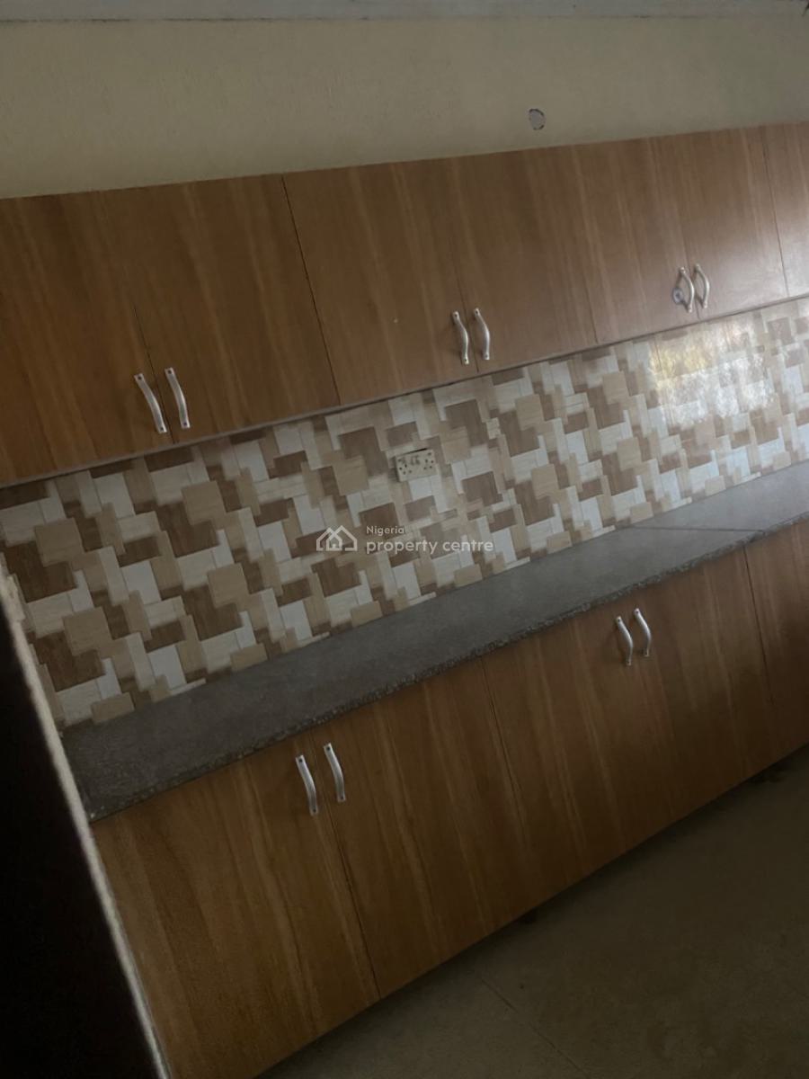 Luxuriously Nice Spacious Nice Shared Apartments, No. 14b, Sikiru Street, Sangotedo, Ajah, Lagos, Self Contain (single Rooms) for Rent