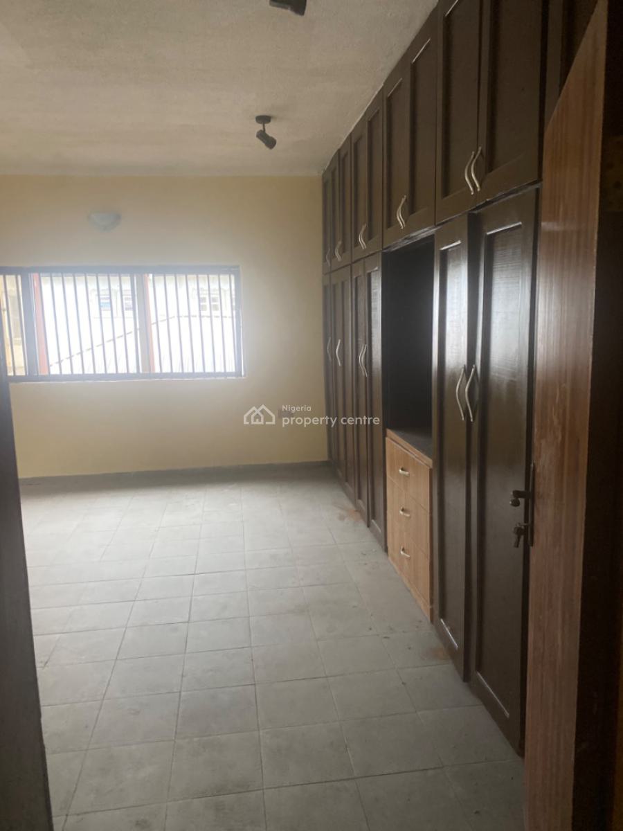 Luxuriously Nice Spacious Nice Shared Apartments, No. 14b, Sikiru Street, Sangotedo, Ajah, Lagos, Self Contain (single Rooms) for Rent
