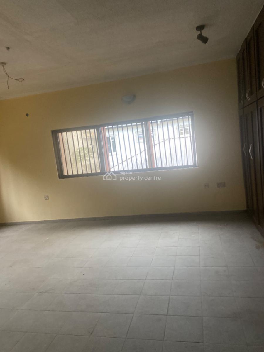 Luxuriously Nice Spacious Nice Shared Apartments, No. 14b, Sikiru Street, Sangotedo, Ajah, Lagos, Self Contain (single Rooms) for Rent