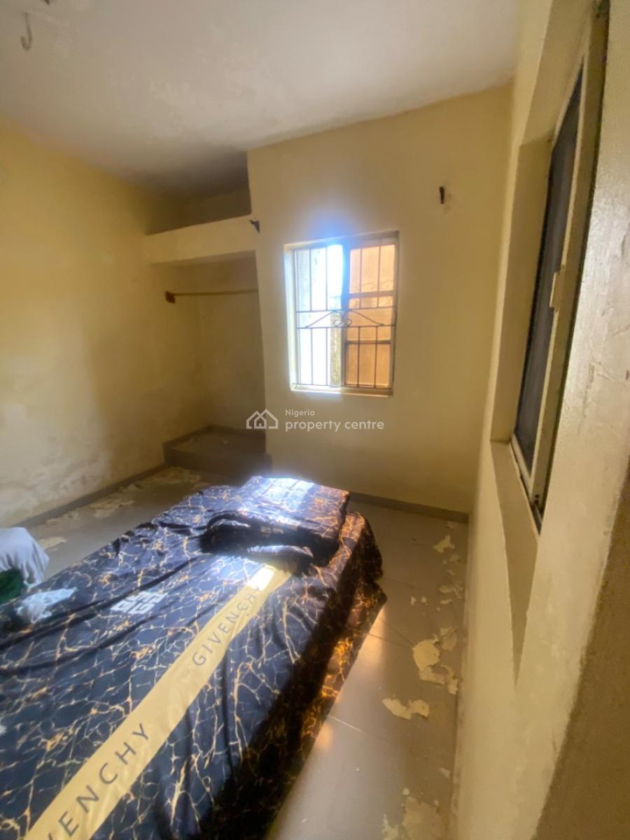 Luxuriously Nice Spacious Nice Self Contain  Apartments, No. 14b, Sikiru Street, Bogije, Ibeju Lekki, Lagos, Self Contain (single Rooms) for Rent