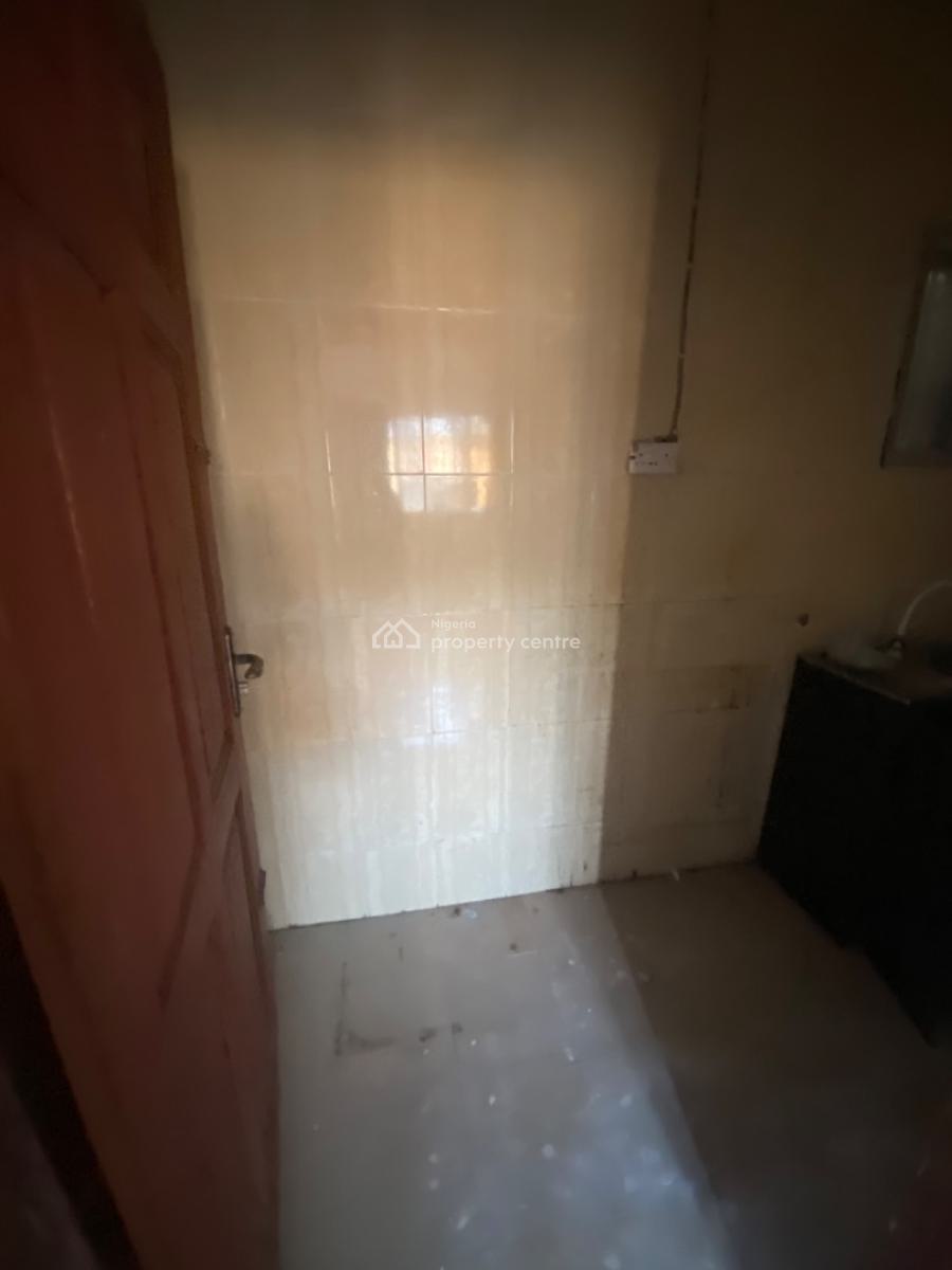 Luxuriously Nice Spacious Mini Flat Apartment, 11 a Temi Street, Sangotedo, Ajah, Lagos, Mini Flat (room and Parlour) for Rent