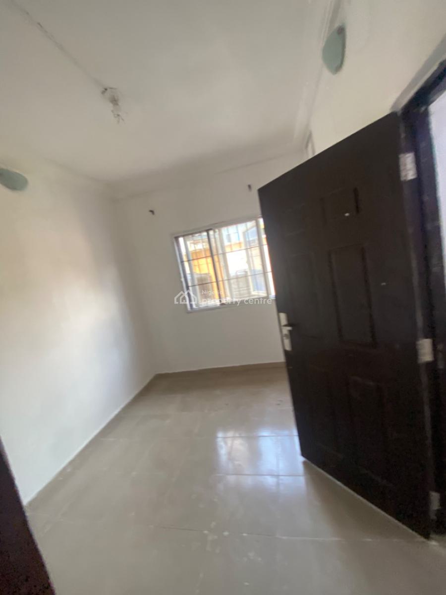 Luxuriously Nice Spacious Mini Flat Apartment, 11 a Temi Street, Sangotedo, Ajah, Lagos, Mini Flat (room and Parlour) for Rent