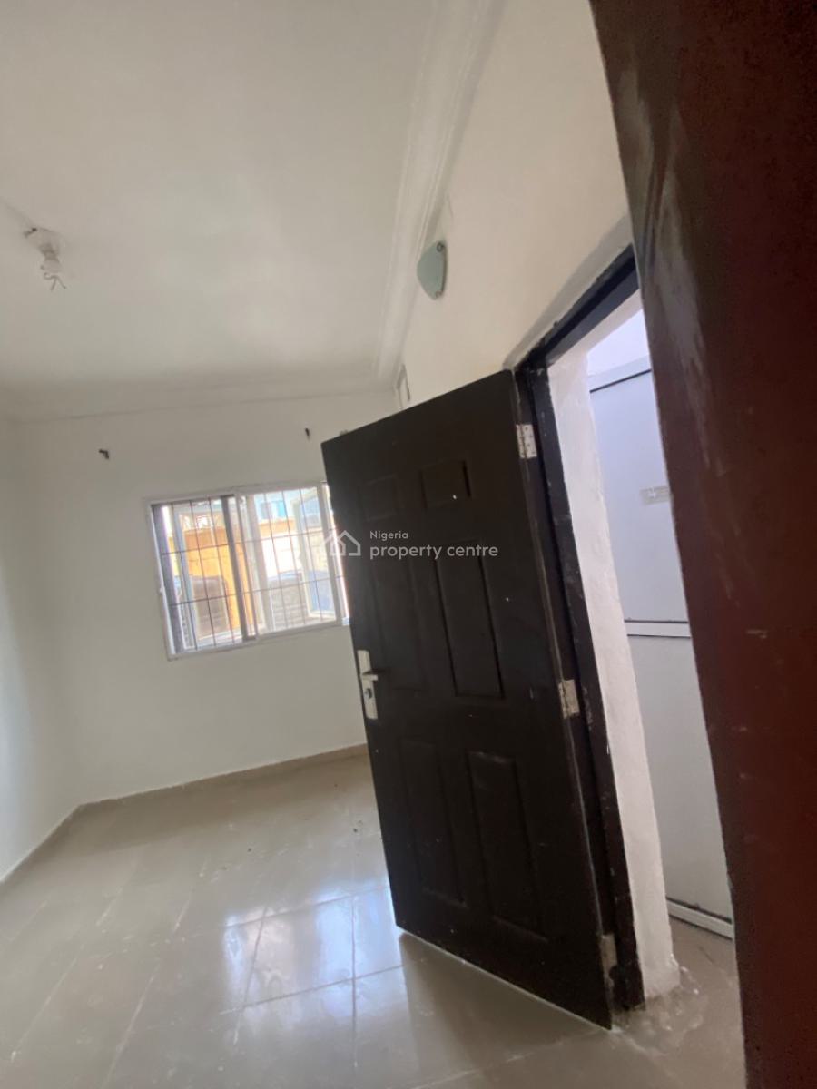 Luxuriously Nice Spacious Mini Flat Apartment, 11 a Temi Street, Sangotedo, Ajah, Lagos, Mini Flat (room and Parlour) for Rent