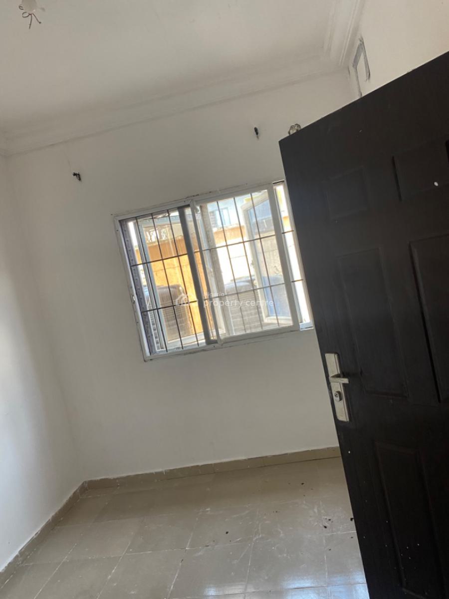 Luxuriously Nice Spacious Mini Flat Apartment, 11 a Temi Street, Sangotedo, Ajah, Lagos, Mini Flat (room and Parlour) for Rent