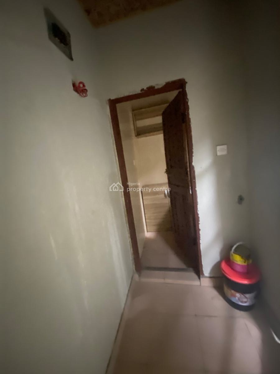 Luxuriously Nice Spacious Self Contain, 11 a Temi Street, Sangotedo, Ajah, Lagos, Self Contain (single Rooms) for Rent