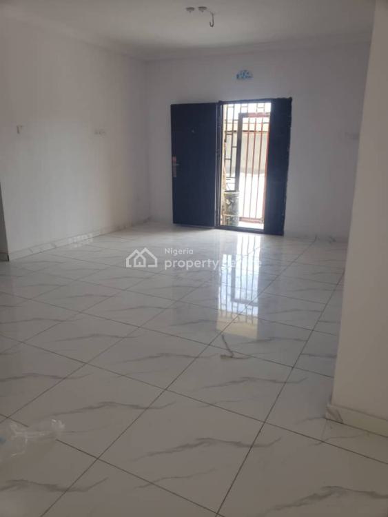 Decent 3 Bedroom Flat, Santos Layout, Akowonjo, Alimosho, Lagos, Flat / Apartment for Rent