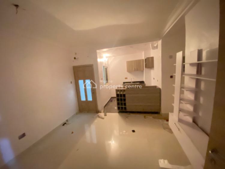 1 Bedroom, Lekki Phase 1, Lekki, Lagos, Mini Flat (room and Parlour) for Rent