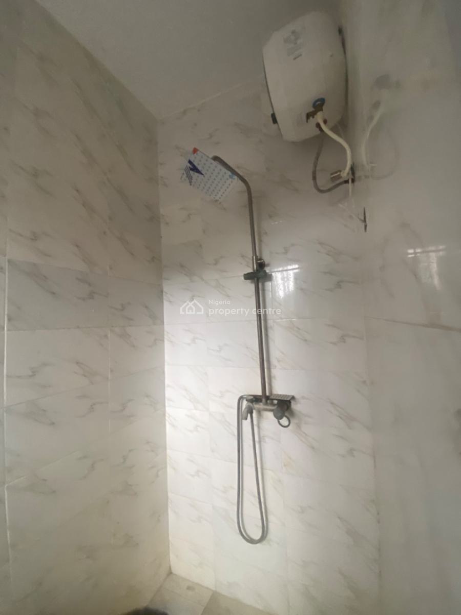 Luxuriously Spacious 2bedroom Flat with Excellent Finishing, No. 14, D Jaro Street, Jaro Court, Sangotedo, Ajah, Lagos, House for Rent
