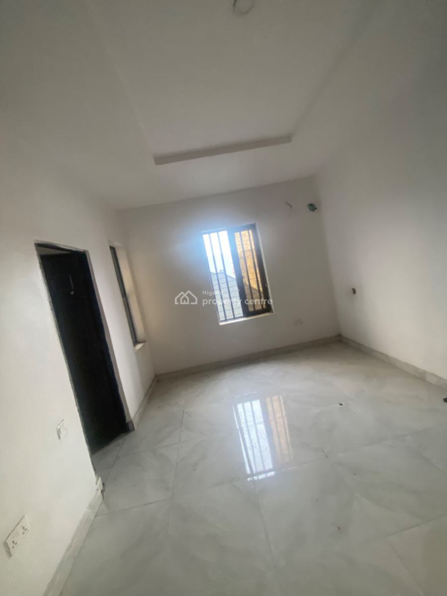 Luxuriously Spacious 2bedroom Flat with Excellent Finishing, No. 14, D Jaro Street, Jaro Court, Sangotedo, Ajah, Lagos, House for Rent