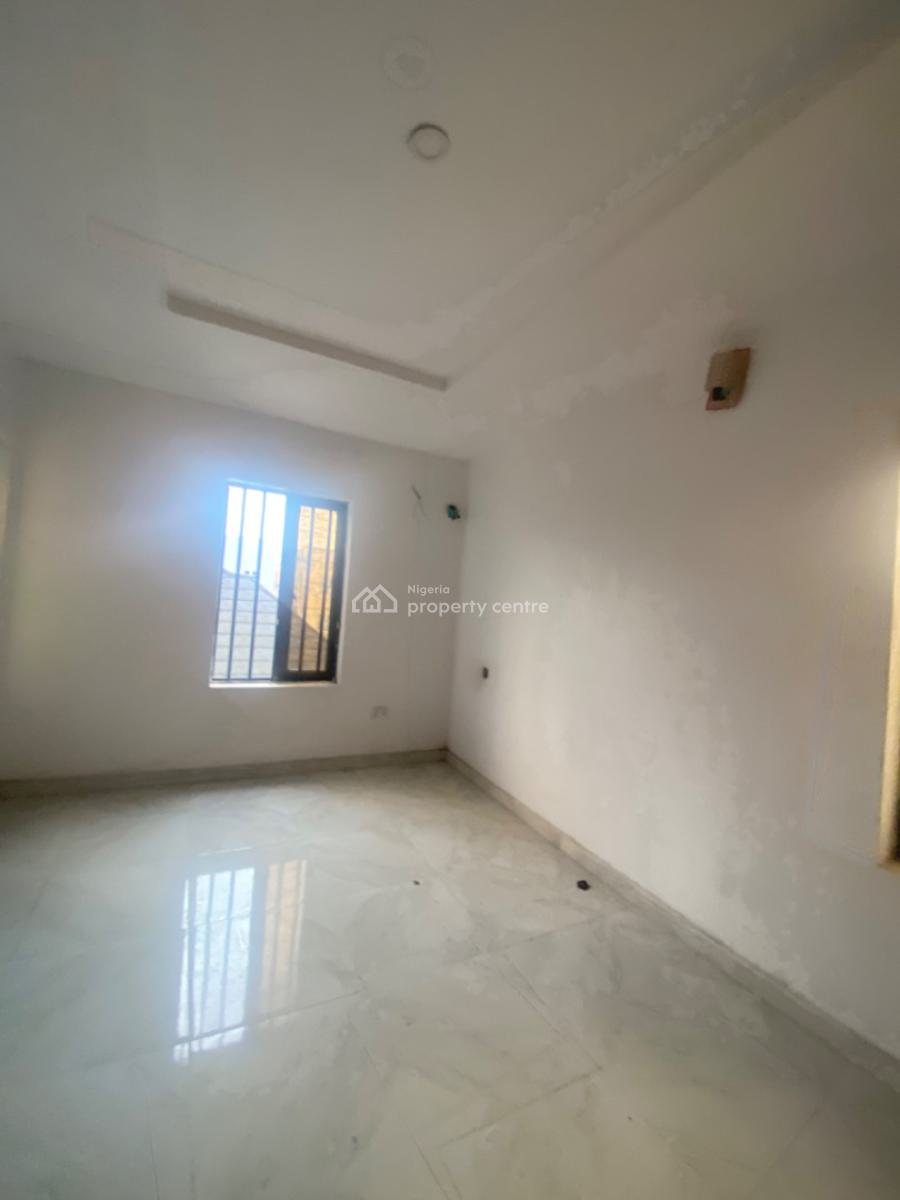 Luxuriously Spacious 2bedroom Flat with Excellent Finishing, No. 14, D Jaro Street, Jaro Court, Sangotedo, Ajah, Lagos, House for Rent