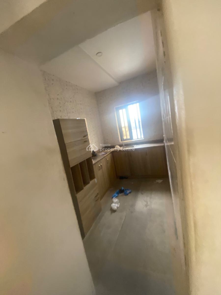 Luxuriously Spacious 2bedroom Flat with Excellent Finishing, No. 14, D Jaro Street, Jaro Court, Sangotedo, Ajah, Lagos, House for Rent