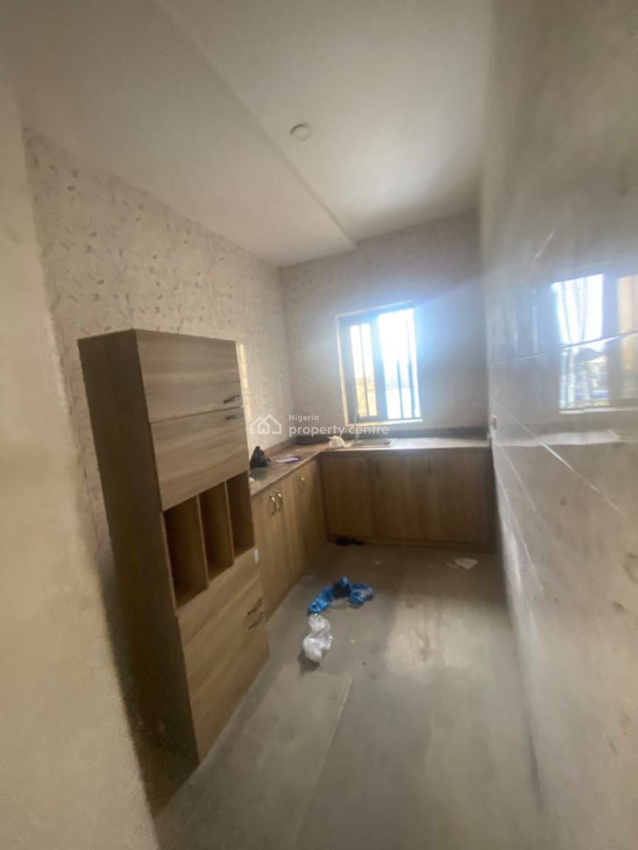 Luxuriously Spacious 2bedroom Flat with Excellent Finishing, No. 14, D Jaro Street, Jaro Court, Sangotedo, Ajah, Lagos, House for Rent