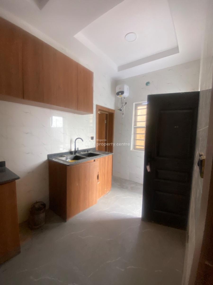 Luxuriously Spacious 2bedroom Flat with Excellent Finishing, No. 14, Rafiu Street, Sangotedo, Ajah, Lagos, House for Rent
