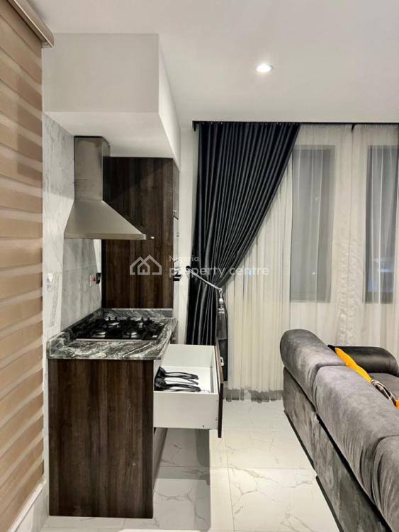 1 Bedroom Apartment, Adebisi Omotola, Victoria Island (vi), Lagos, Flat / Apartment Short Let