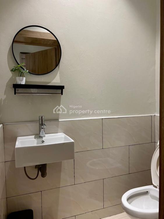 2 Bedroom Apartment, Willow Green Estate 1, Osapa, Lekki, Lagos, Flat / Apartment Short Let