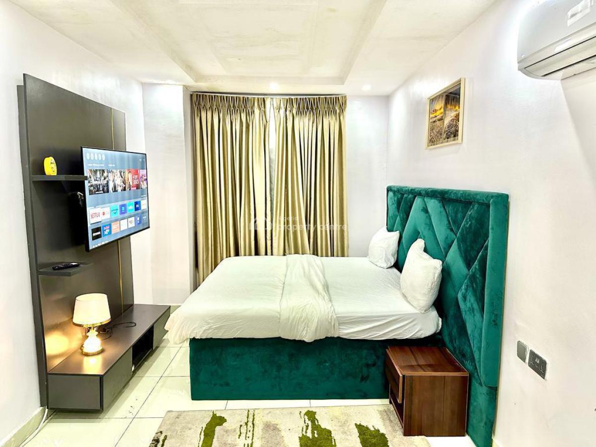 Luxuriously Furnished 4 Bedroom with Great Features, Ikate, Lekki, Lagos, Flat / Apartment Short Let