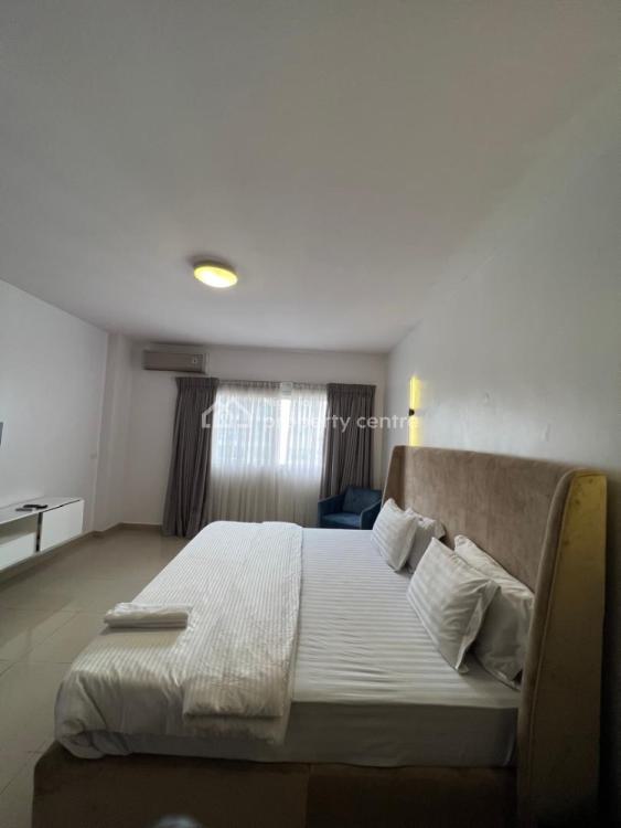 3 Bedroom High Rise Flat, Gerrard Road, Ikoyi, Lagos, Flat / Apartment Short Let