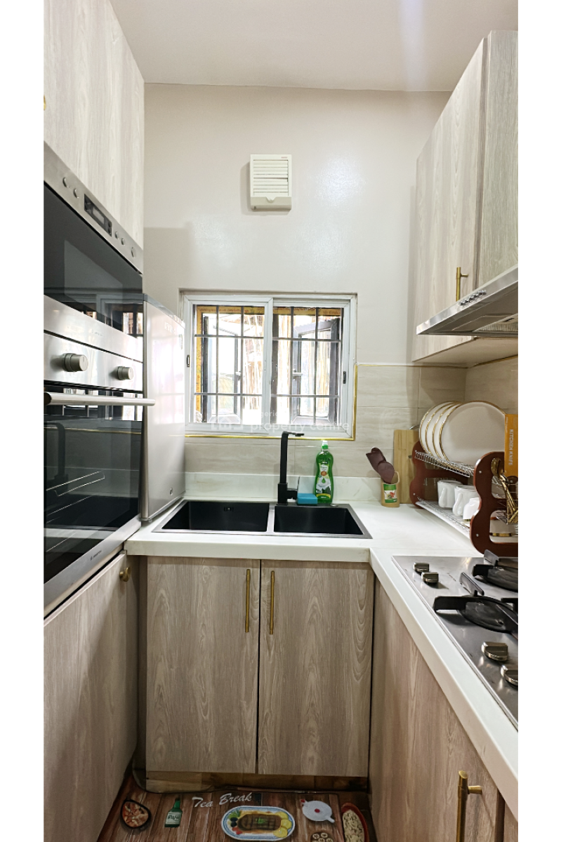 Luxury 2 Bedroom Apartment with Magnificent Facilities, No 5, Lafia Close, Garki, Abuja, Flat / Apartment Short Let