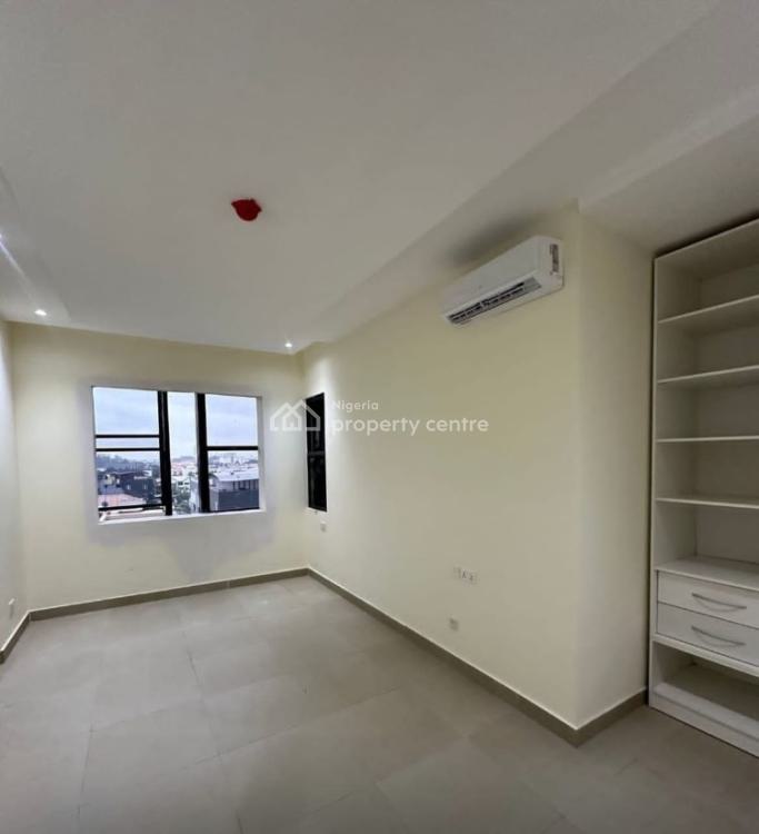 Waterfront 2 Bedroom Apartment, Lekki Phase 1, Lekki, Lagos, Flat / Apartment for Sale