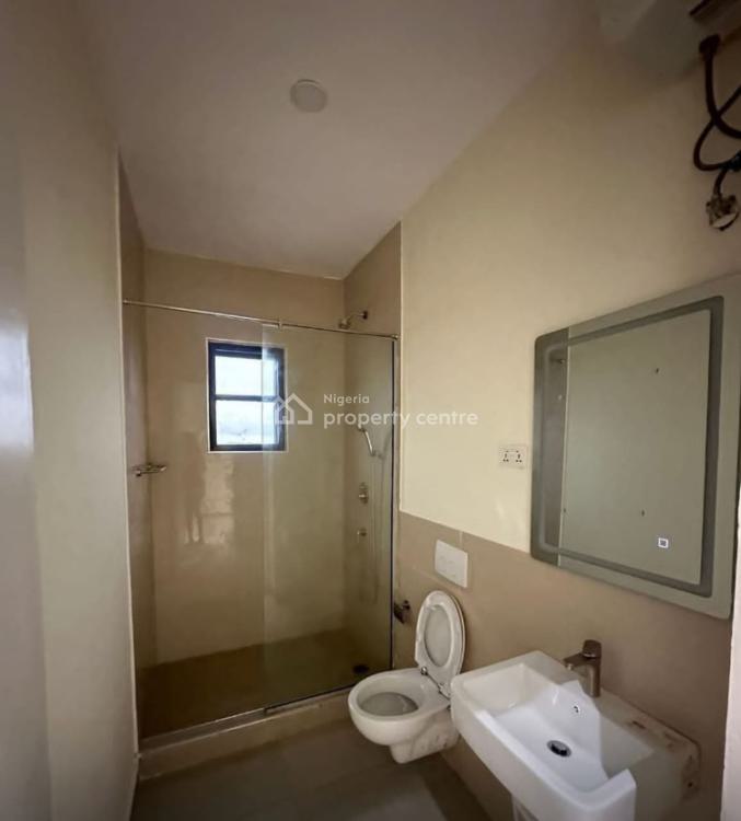 Waterfront 2 Bedroom Apartment, Lekki Phase 1, Lekki, Lagos, Flat / Apartment for Sale