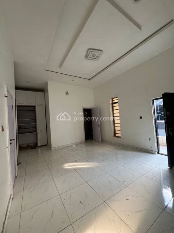 For Rent Master Bedroom Sharing Kitchen, Orchid Road, Royal Pine Estate, Lekki, Lagos 1 Beds