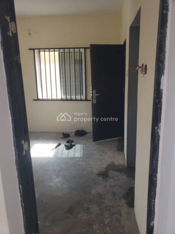 Standard 3 Bedroom Pop, Santos Estate, Akowonjo, Alimosho, Lagos, Flat / Apartment for Rent