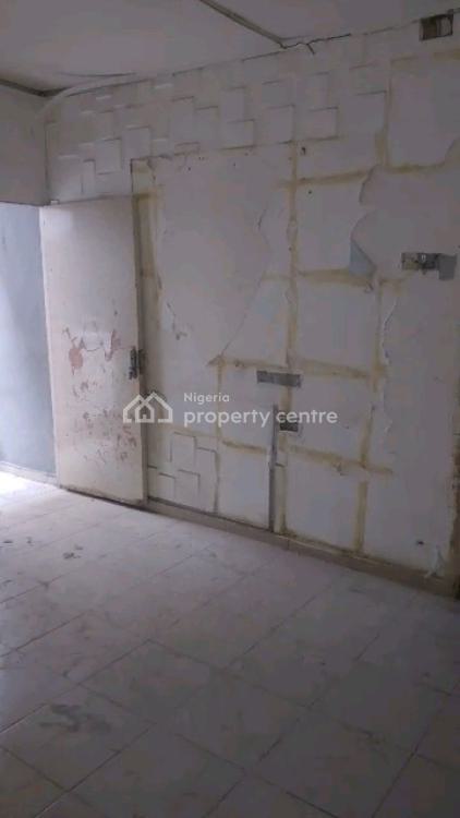 Renovated Mini Flat, Old Yaba Road, Adekunle, Yaba, Lagos, Mini Flat (room and Parlour) for Rent