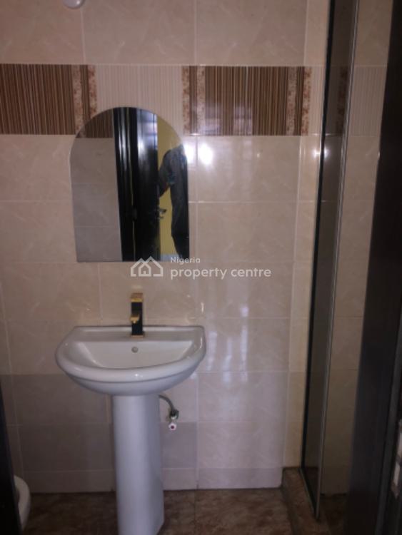 Executive 3 Bedroom Flat, Off Adeniran Ogunsanaya, Adeniran Ogunsanya, Surulere, Lagos, Flat / Apartment for Rent