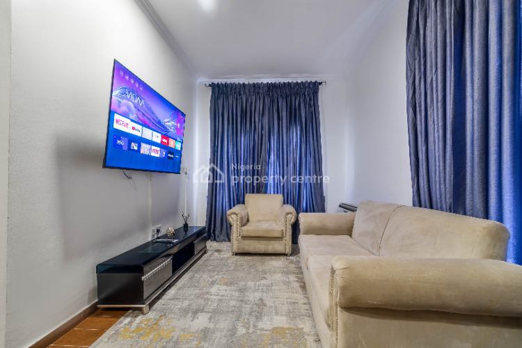 Beautiful Tastly Furnished 3 Bedroom Apartment, Lekki Phase 1, Lekki, Lagos, Flat / Apartment Short Let