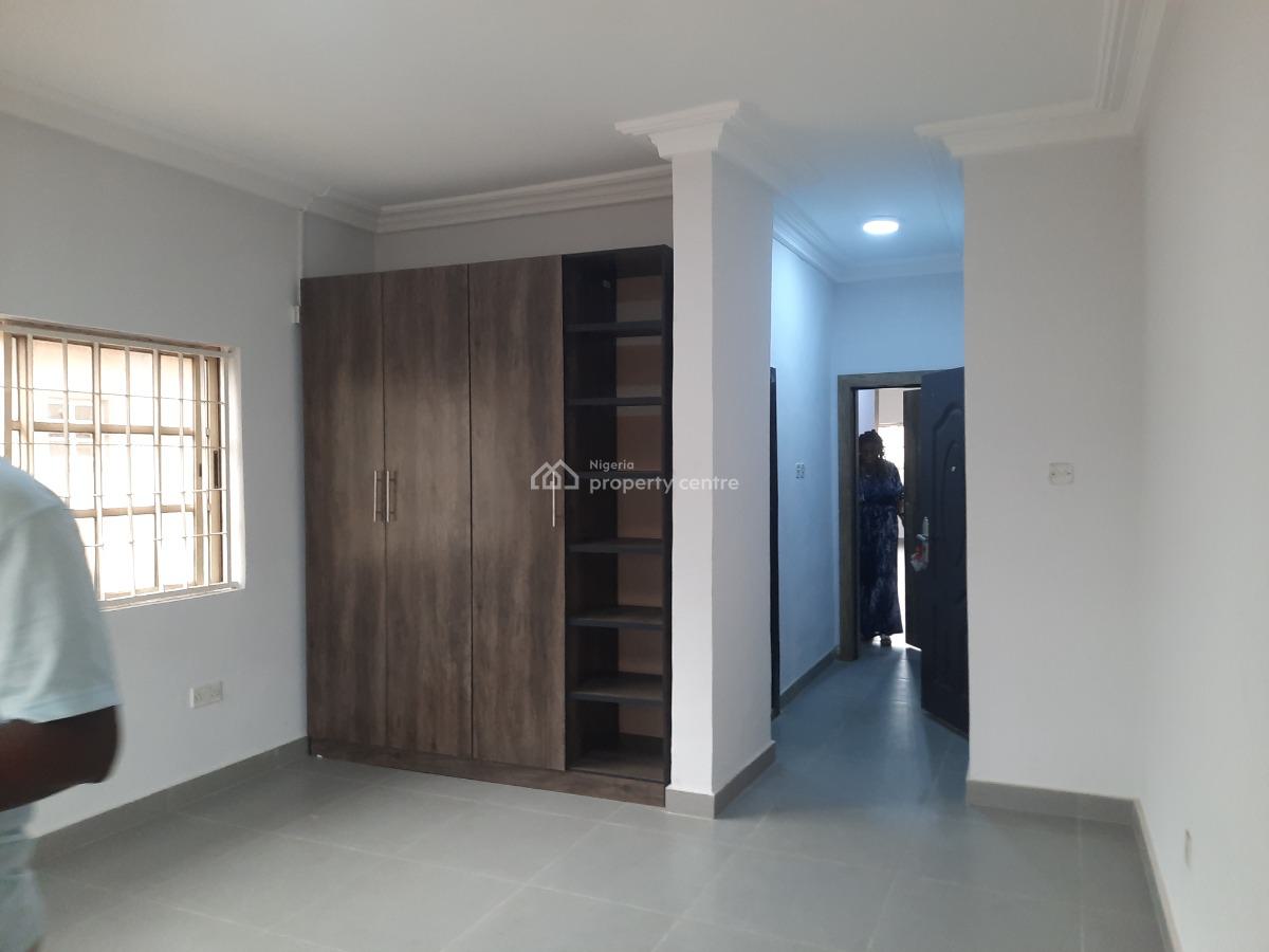 Massive 4 Bedroom Detached Duplex + 2 Rooms B.q, Ikeja Gra, Ikeja, Lagos, Detached Duplex for Rent