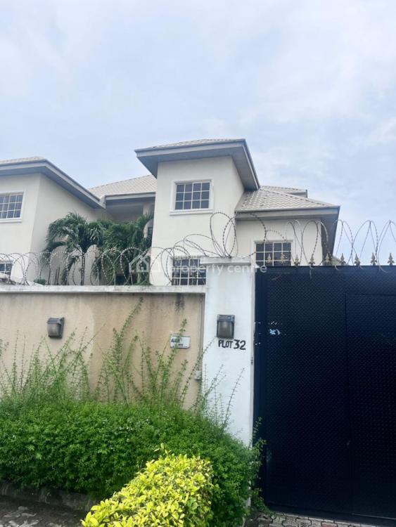 Beautiful 2 Bedroom Apartment with Bq, Lekki Phase 1, Lekki, Lagos, Flat / Apartment for Rent