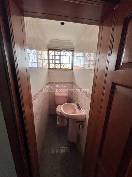 Beautiful 2 Bedroom Apartment with Bq, Lekki Phase 1, Lekki, Lagos, Flat / Apartment for Rent