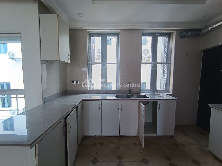 For Rent Well Maintained 2 Bedroom Flat (second Floor), By Chevron